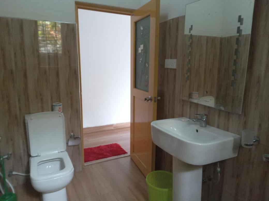 אלה Divine View Homestay מראה חיצוני תמונה