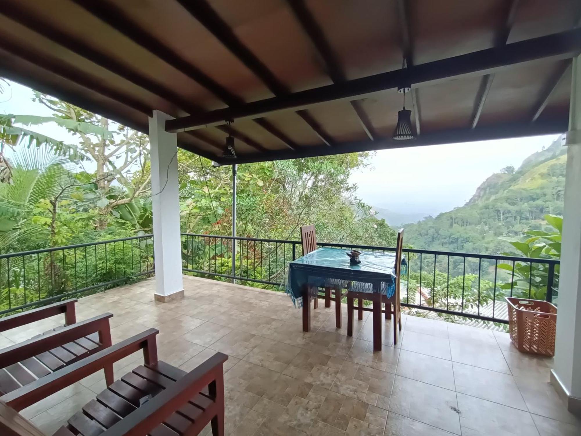 אלה Divine View Homestay מראה חיצוני תמונה